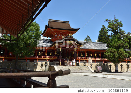 Iwashimizu Hachimangu Shrine Headquarters [National Treasure] 106861129