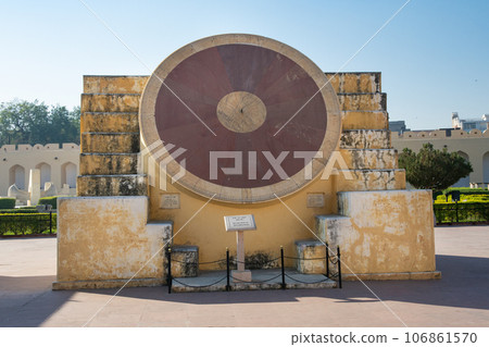 Jantar Mantar Double Equatorial Sundial 106861570