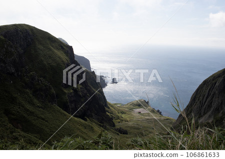Rekuma Island's Cat Rock 106861633