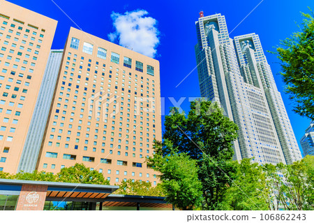 Summer sky in Shinjuku subcenter, Shinjuku Ward, Tokyo Summer sky in Shinjuku subcenter, Shinjuku Ward, Tokyo 106862243
