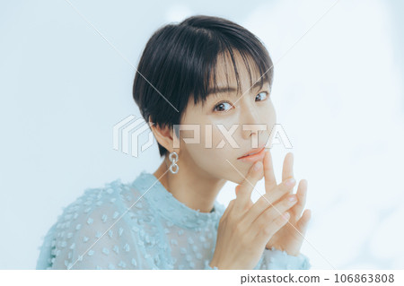 女性美麗的照片 106863808
