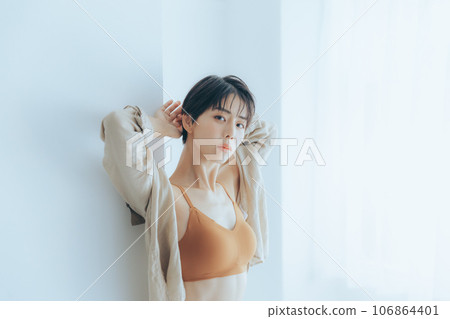 Young lady's lifestyle Young lady's lifestyle 106864401