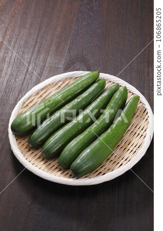 Cucumber 106865205