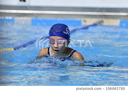 Swimming competition Swimming competition 106865780