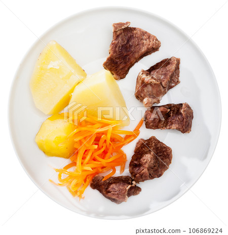 Delicious steamed veal with carrots and potatoes 106869224