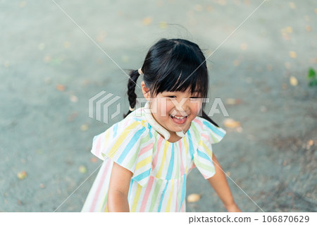 girl, young girl, child 106870629