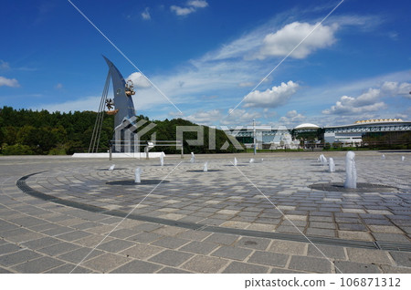 陽光明媚的日子在吉卜力公園漫步 陽光明媚的日子在吉卜力公園漫步 106871312