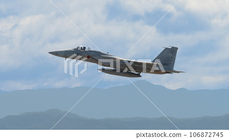 航空自衛隊第303中隊F-15J鷹低空飛行 106872745