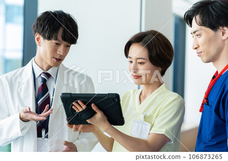 醫護人員 106873265