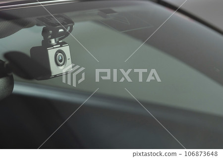 前後兼容行車記錄儀 106873648