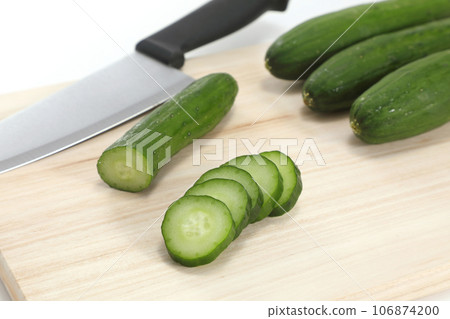 cucumber cut image 106874200