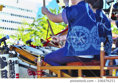 Takasaki City Takasaki Festival People riding on floats and beating drums Takasaki City Takasaki Festival People riding on floats and beating drums 106876251