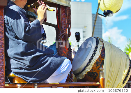 Takasaki City Takasaki Festival People riding on floats and blowing flutes Takasaki City Takasaki Festival People riding on floats and blowing flutes 106876550