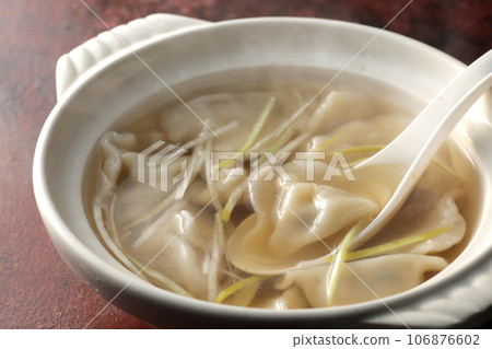 Chinese soup dumplings Chinese soup dumplings 106876602