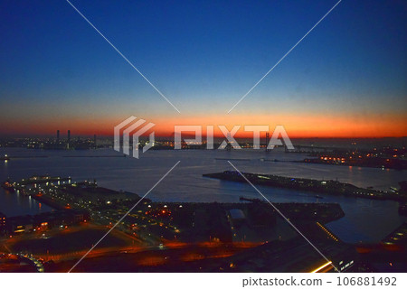 橫濱港未來的日出景色 106881492