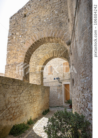 Via San Carlo in Erice town in Sicily. 106884242