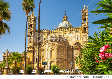 Palermo Cathedral, a major landmark and tourist attraction. 106884244