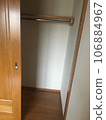 empty closet 106884967