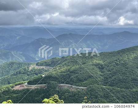 karst landscape karst landscape 106884974