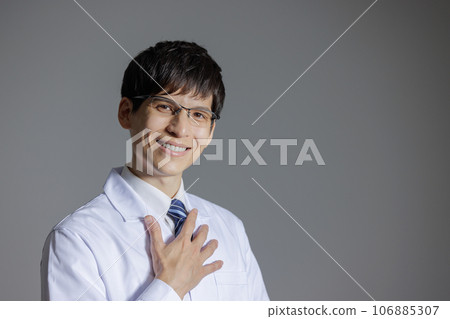 Male doctor Male doctor 106885307