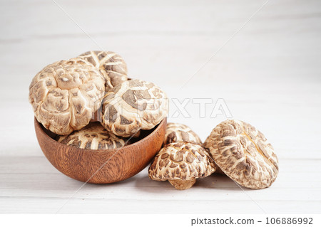 Dried shiitake mushroom, organic nature healthy food. 106886992