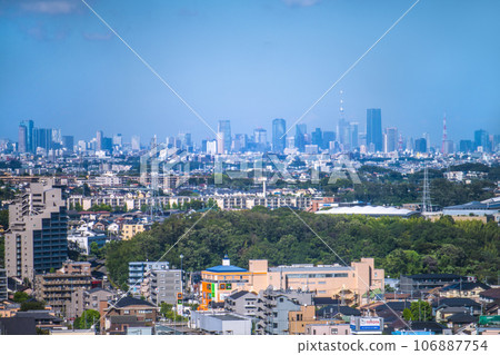 New view of Tokyo cityscape in Japan. A panoramic view of the metropolis of Tokyo. You can also see Shibuya, Roppongi His, Azabudai, Shiodome, etc. New view of Tokyo cityscape in Japan. A panoramic view of the metropolis of Tokyo. You can also see Shibuya, Roppongi His, Azabudai, Shiodome, etc. 106887754