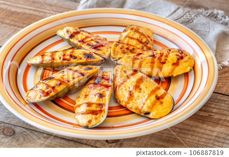 Cheese stuffed mussels 106887819