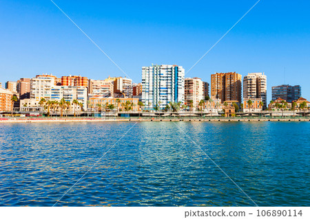 Paseo del Muelle Uno pedestrian promenade in Malaga Paseo del Muelle Uno pedestrian promenade in Malaga 106890114