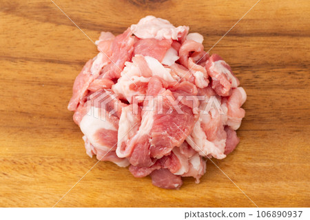 shredded pork 106890937
