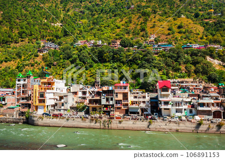 Beas river near Kullu town, India 106891153
