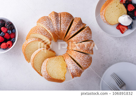 Pound cake, traditional vanilla or sour cream flavor Pound cake, traditional vanilla or sour cream flavor 106891832