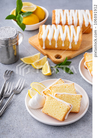Lemon pound cake frreshly baked with sugar glaze 106891912