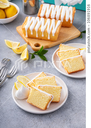 Lemon pound cake frreshly baked with sugar glaze 106891916