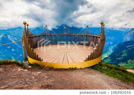 Lauterbrunnen valley, Bernese Oberland, Switzerland Lauterbrunnen valley, Bernese Oberland, Switzerland 106892038