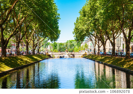Konigsallee Kings Avenue in Dusseldorf 106892078