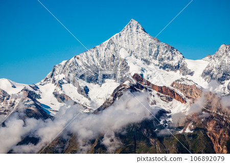 Matterhorn mountain range in Switzerland 106892079