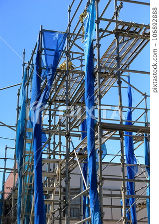 Image of preliminary scaffolding for newly built detached house Image of preliminary scaffolding for newly built detached house 106892888