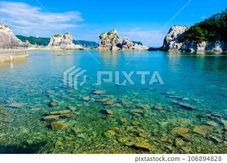 Strangely shaped rocks and Okujodogahama 1 106894828