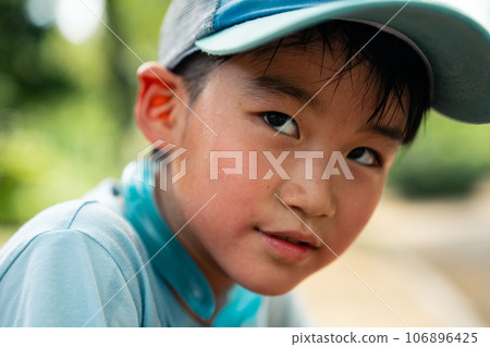 baby boy, boy, younger 106896425