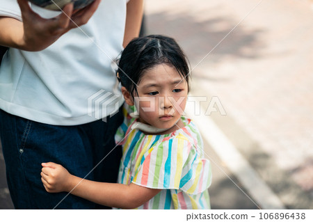 child, whelp, younger 106896438