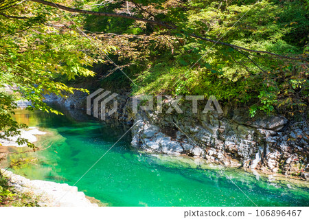 Fall of God in autumn Fall of God in autumn 106896467