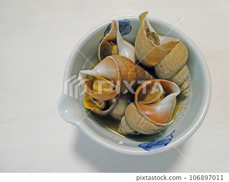 Slightly sweet and savory simmered whitebait shellfish 106897011