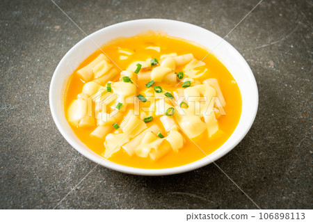 tteokbokki with cheese or Korean rice cake with cheese 106898113