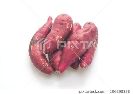 fresh Japanese sweet potatoes on white background fresh Japanese sweet potatoes on white background 106898528