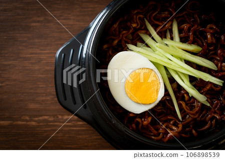 Korean Instant Noodle with Black Bean Sauce (Jajangmyeon or JJajangmyeon) 106898539