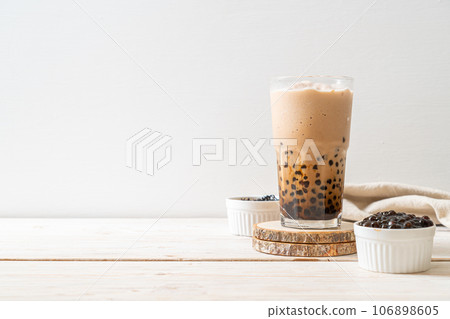 Taiwan milk tea with bubbles Taiwan milk tea with bubbles 106898605