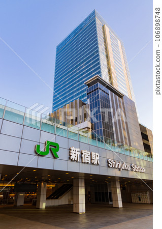 Tokyo cityscape JR Shinjuku Station (new south ticket gate side) Tokyo cityscape JR Shinjuku Station (new south ticket gate side) 106898748