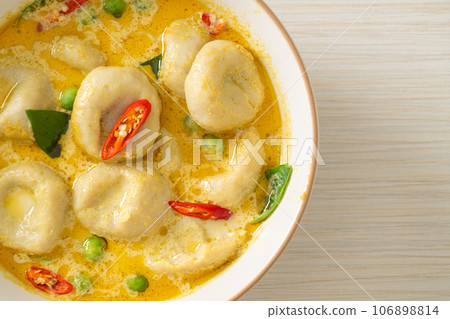 Green curry soup with Fish ball Green curry soup with Fish ball 106898814