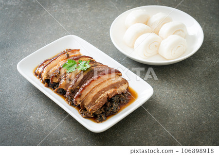 Steam Belly Pork With Swatow Mustard Cubbage Recipes or Mei Cai Kou Rou Steam Belly Pork With Swatow Mustard Cubbage Recipes or Mei Cai Kou Rou 106898918