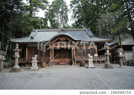 位於浪漫之路小鎮的神社 位於浪漫之路小鎮的神社 106899258